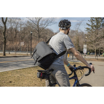 TenbaDNA16DSLRMessengerBag-Black